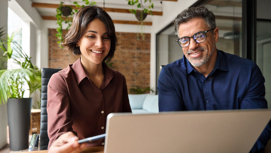 Pros and cons of free scheduling software