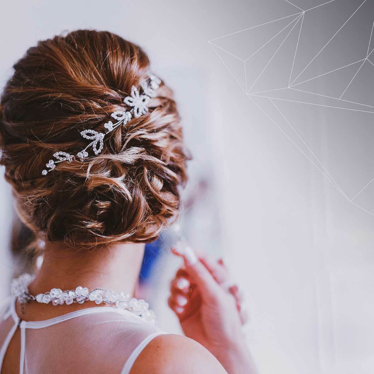 Featured image for It’s Wedding Season! Check Out These Trending Wedding Hairstyles For Inspiration post