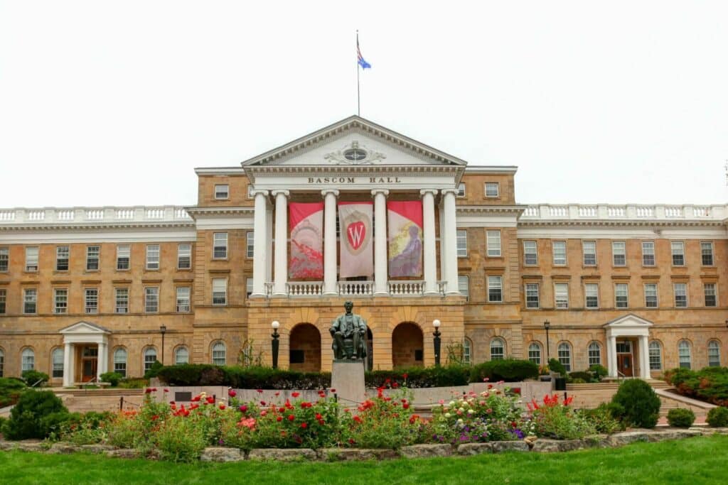 best schools for veterinarians